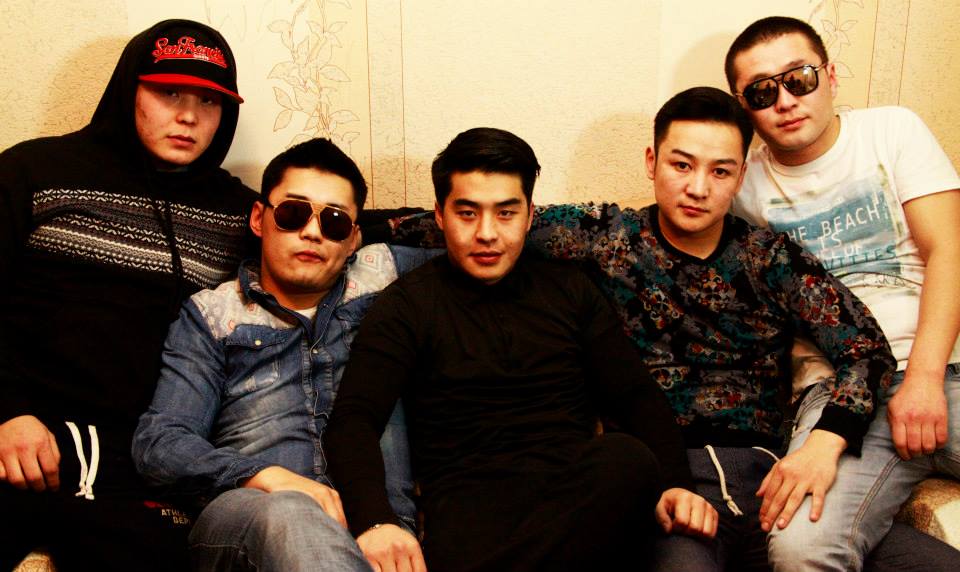 Жүжигчин М.Наранмөнх “Emerald men” продакшн байгуулжээ